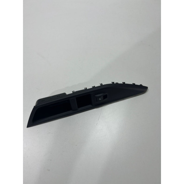 Moldura E Botao Direito Strada 2022