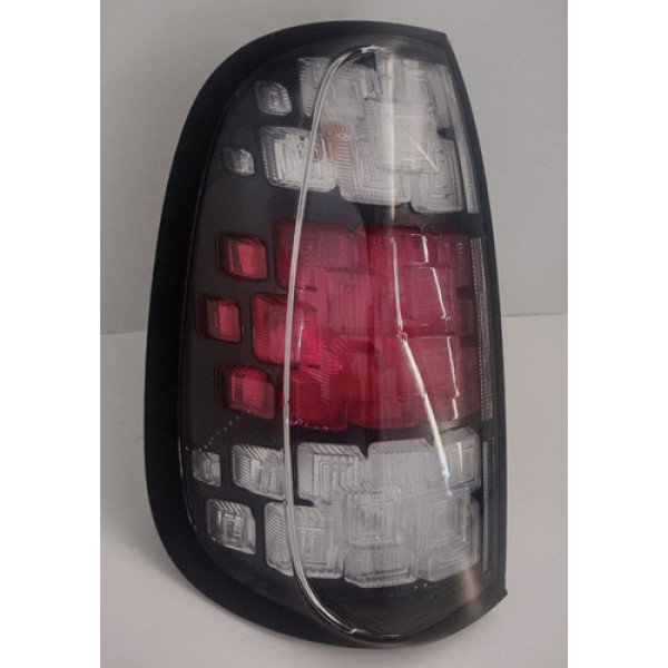 Lanterna Tras Esquerda Fiat Uno Vivace Way Attractive 15 21