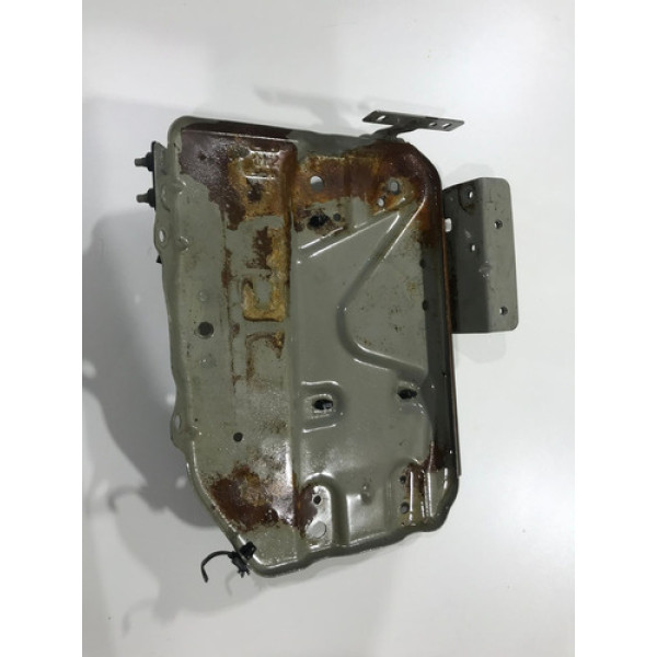 Suporte Caixa Bateria Nissan Versa 2013/2019