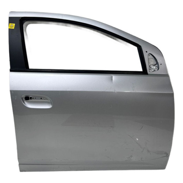 Porta Dianteira L/direito Gm Onix 2015 A 2019