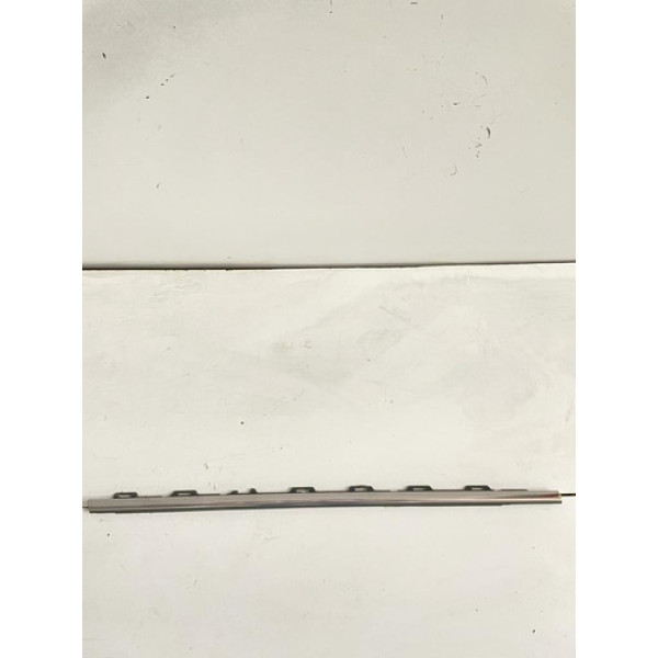 Pestana Peugeot 208 Dianteira Direita Cromada Griffe